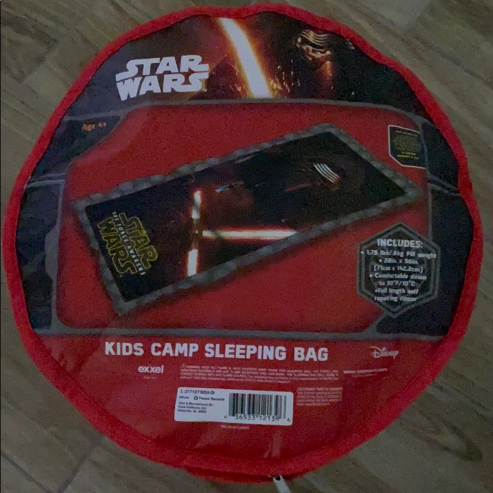 NWOT DISNEY STAR WARS  KIDS CAMP SLEEPING BAG